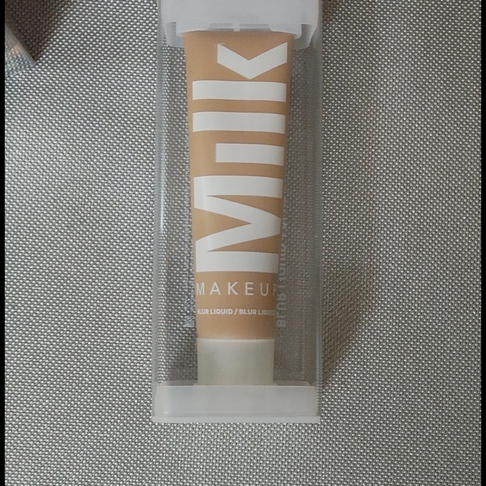 MILK blur liquid makeup